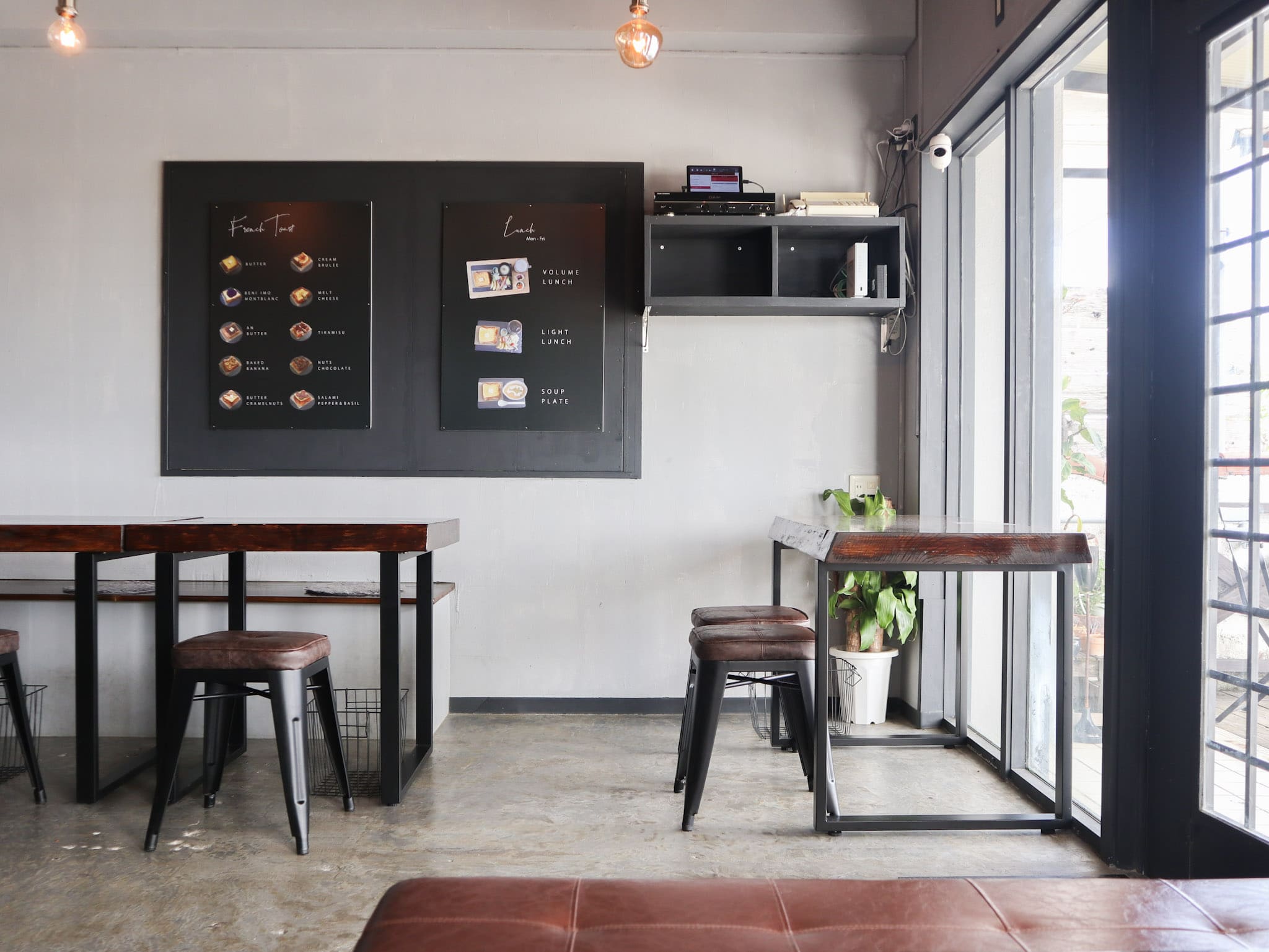 「Creative French Toast in Okinawa」店鋪內部