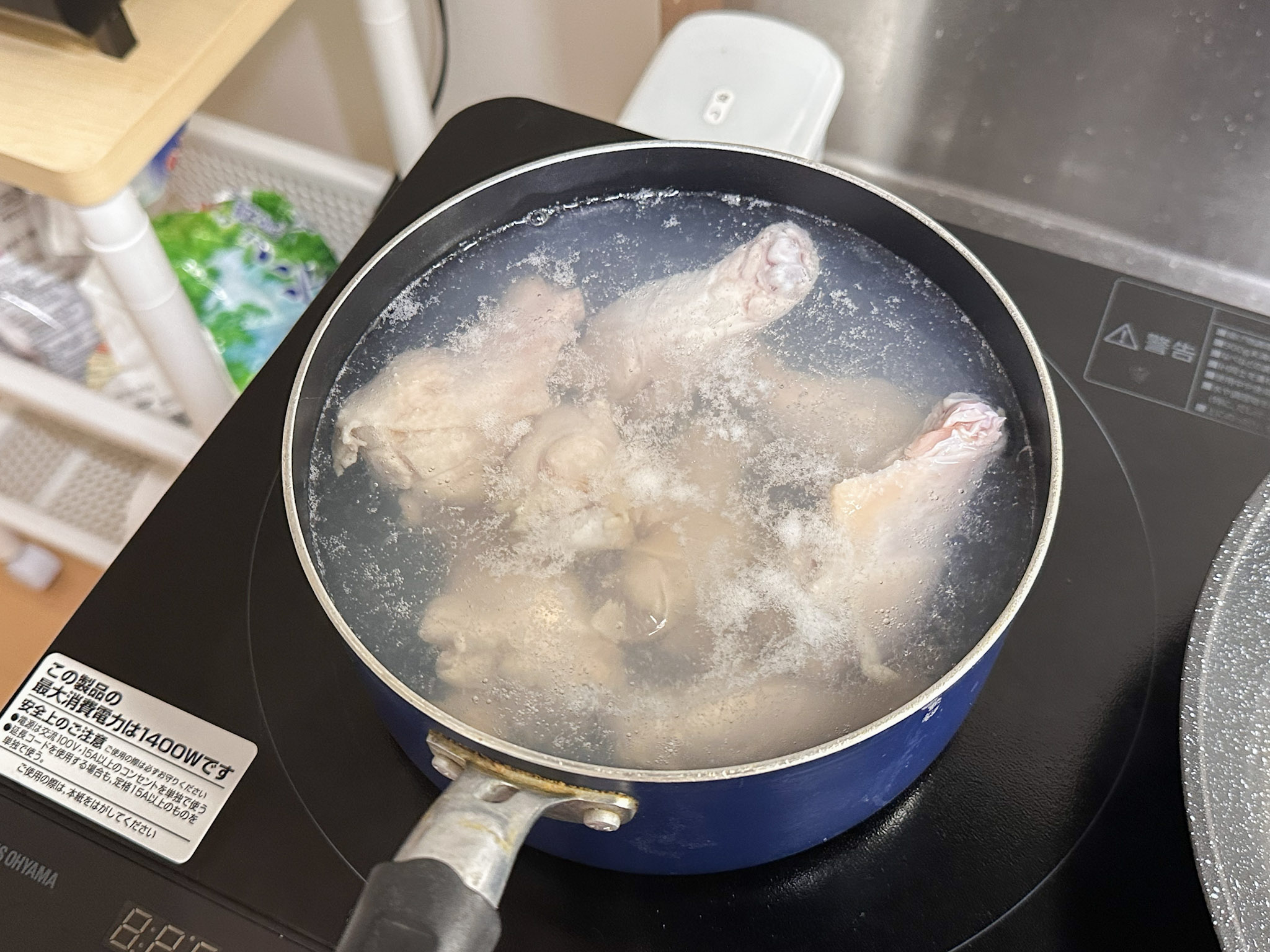 先把雞肉汆燙