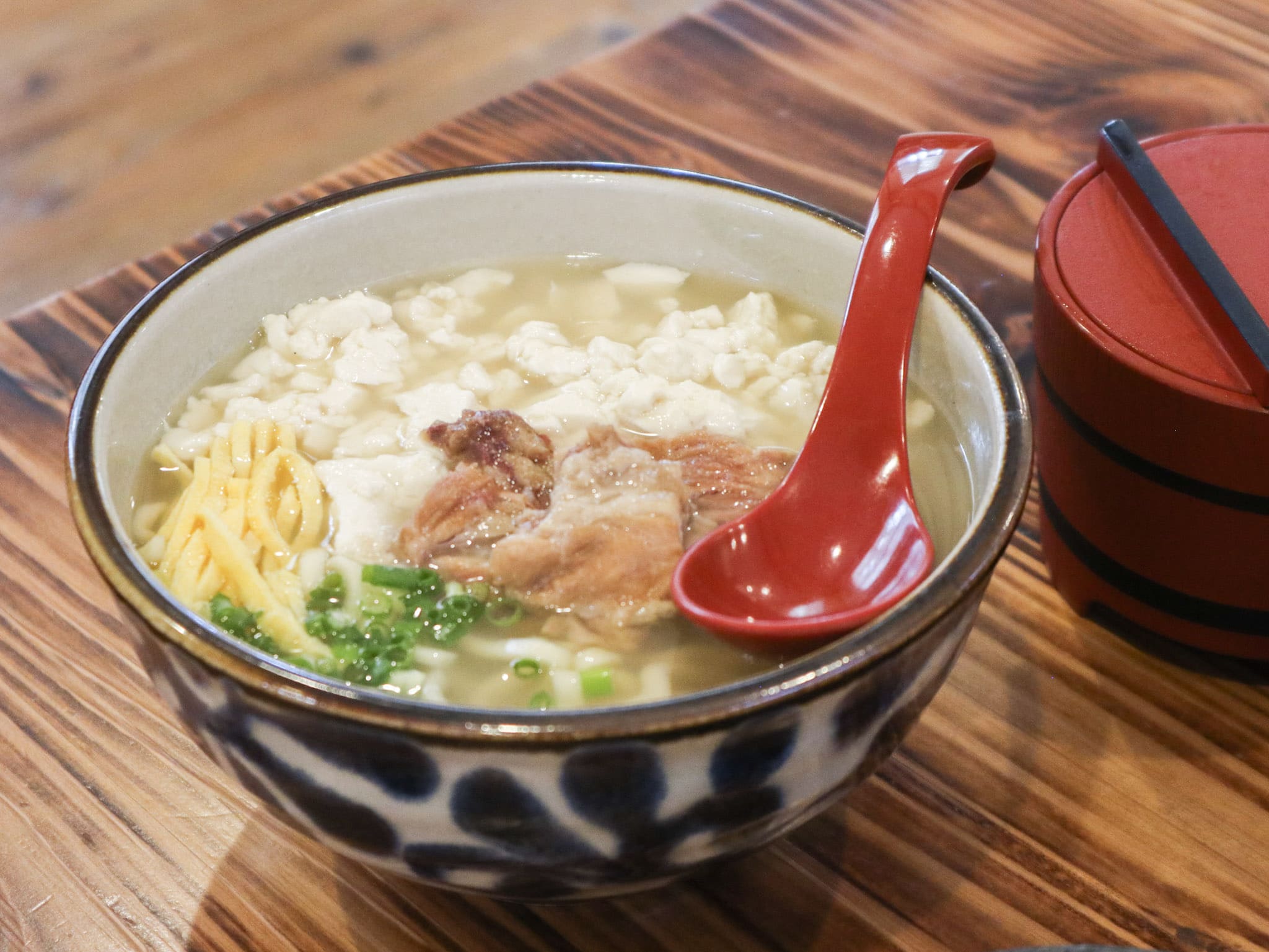 豆腐腦沖繩麵