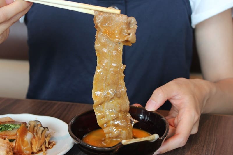 沖繩有很多涮涮鍋提供高品質的阿古豬豬肉